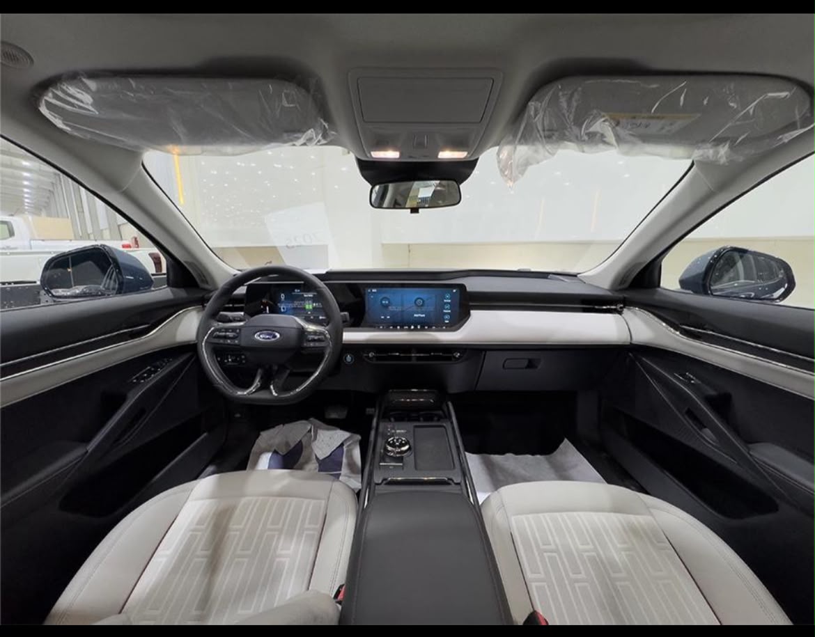 Ford Taurus Interior
